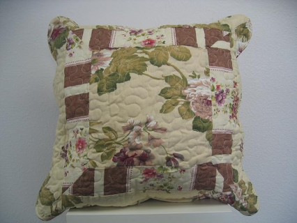 DaDa Bedding 1-Piece Rose Garden Floral Throw Pillow Cover - Cottage Dainty Cotton Tea Garden Botanical Cushion Cover - Ivory Yellow Brown Pink Purple Flowers - 18